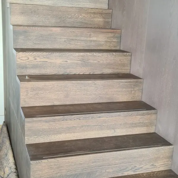 Eiken Bloktrap met RVS slijtstrip 3