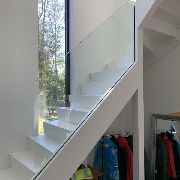 Witte Z-trap met Glas 1